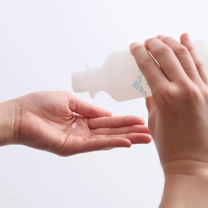 湯あがり肌を毎日 温泉美肌ボディローション 200ml 玉造温泉水50％配合 無香料 からだ用化粧水 日本製